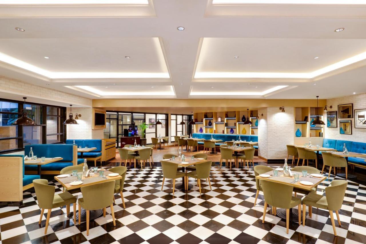 Hotel Lemon Tree Premier, Mumbai International Airport Exterior foto